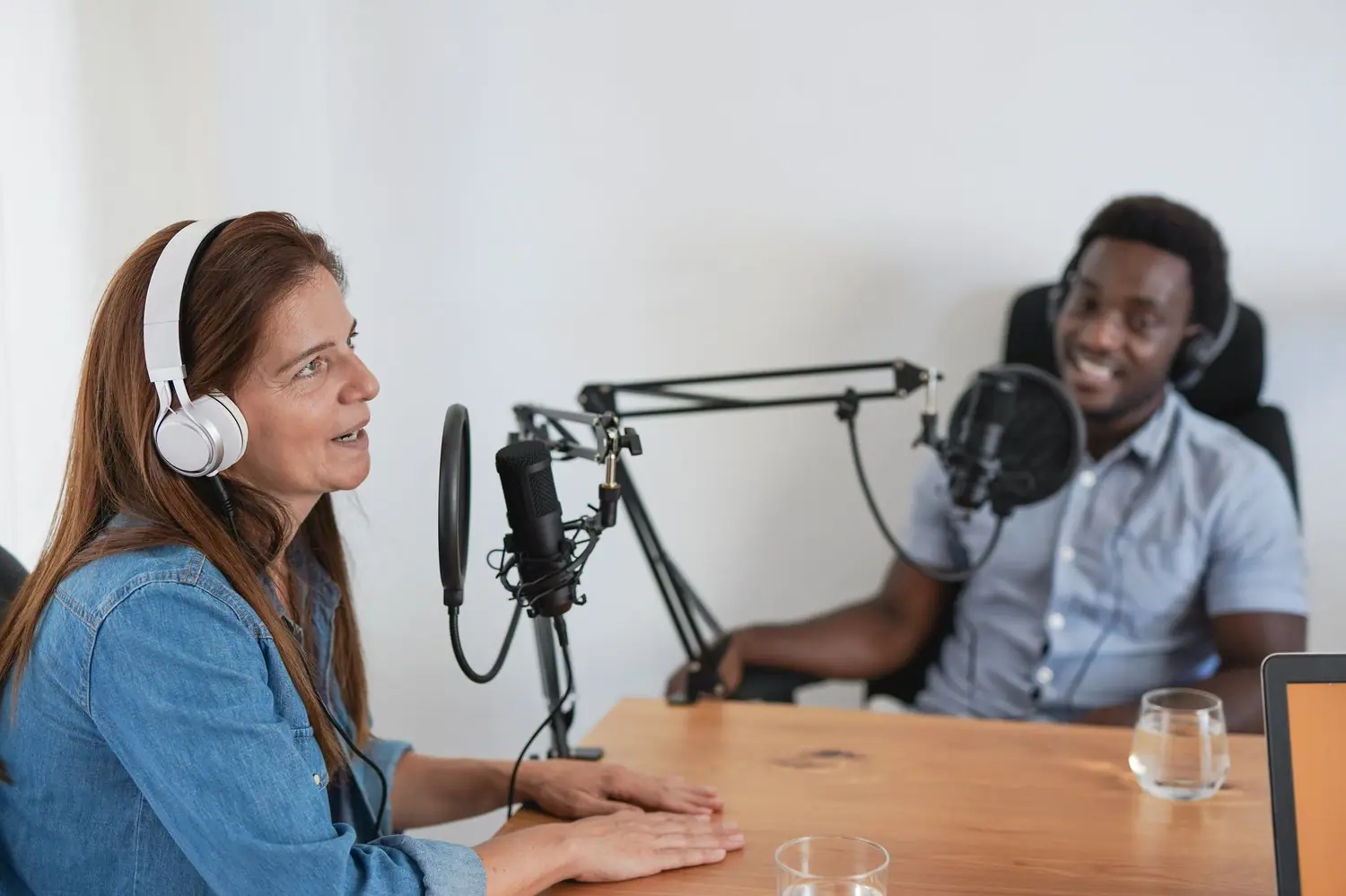 Podcasty edukacyjne - najlepsze kanały do rozwoju osobistego